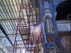 skalosia se ekklisia