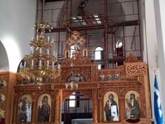 Ικριωμα μεσα στο ιερο για αγιογραφία