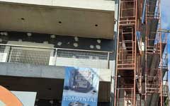 Σκαλωσια σε κτηριο καματερο