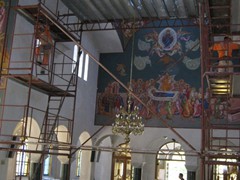 skalosia-se-ekklisia